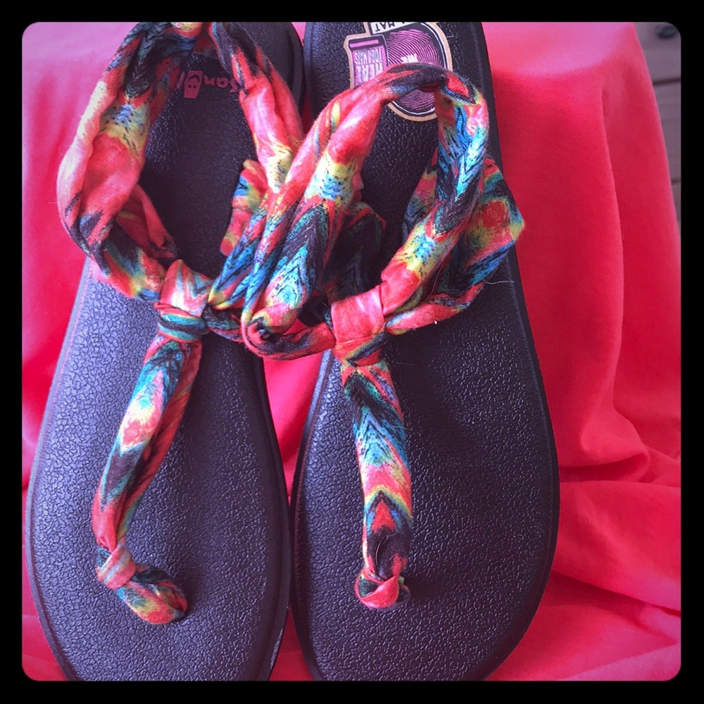 Sanuk  sandals